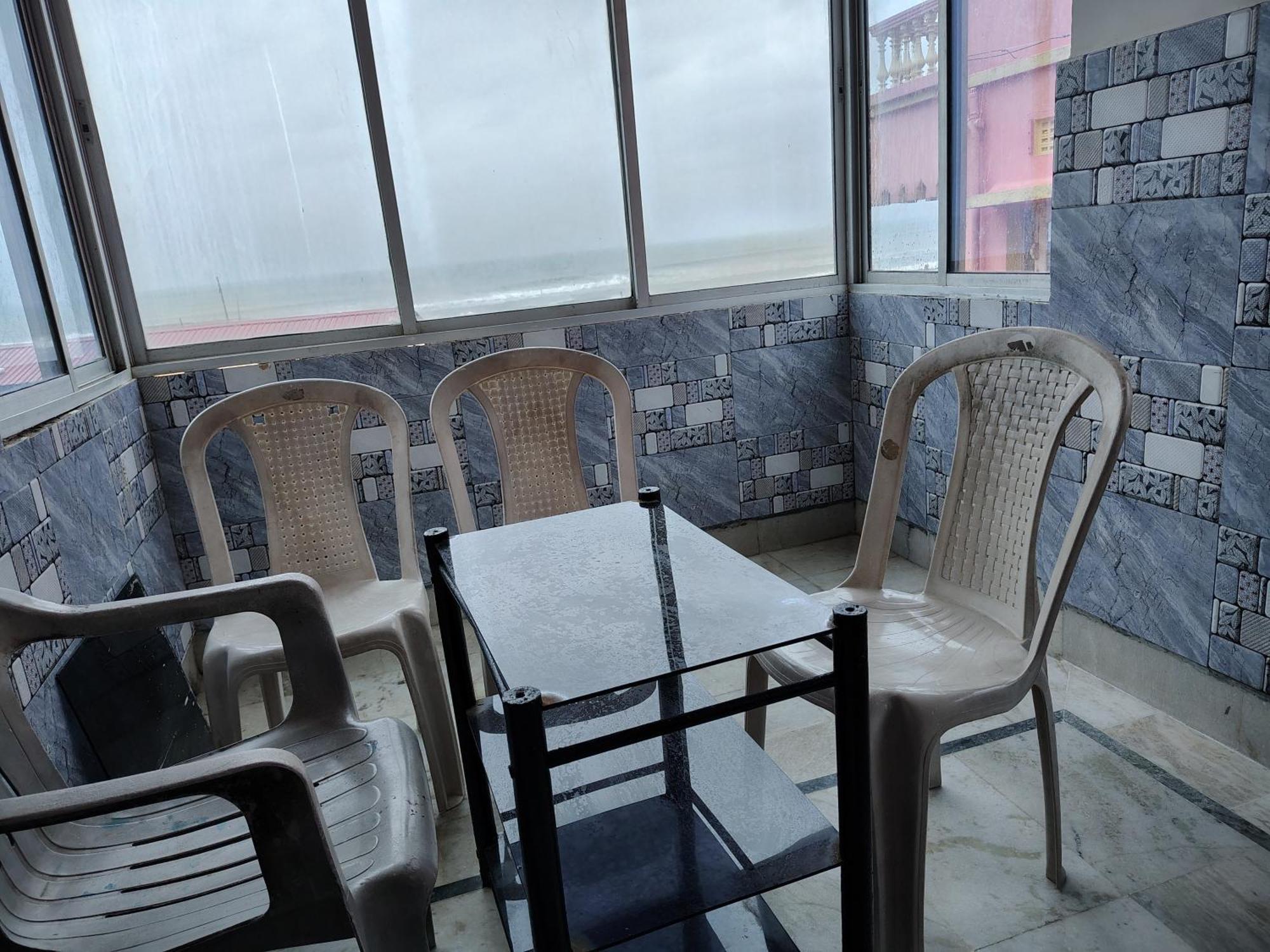 Nirman Beach Homestay Пури Экстерьер фото