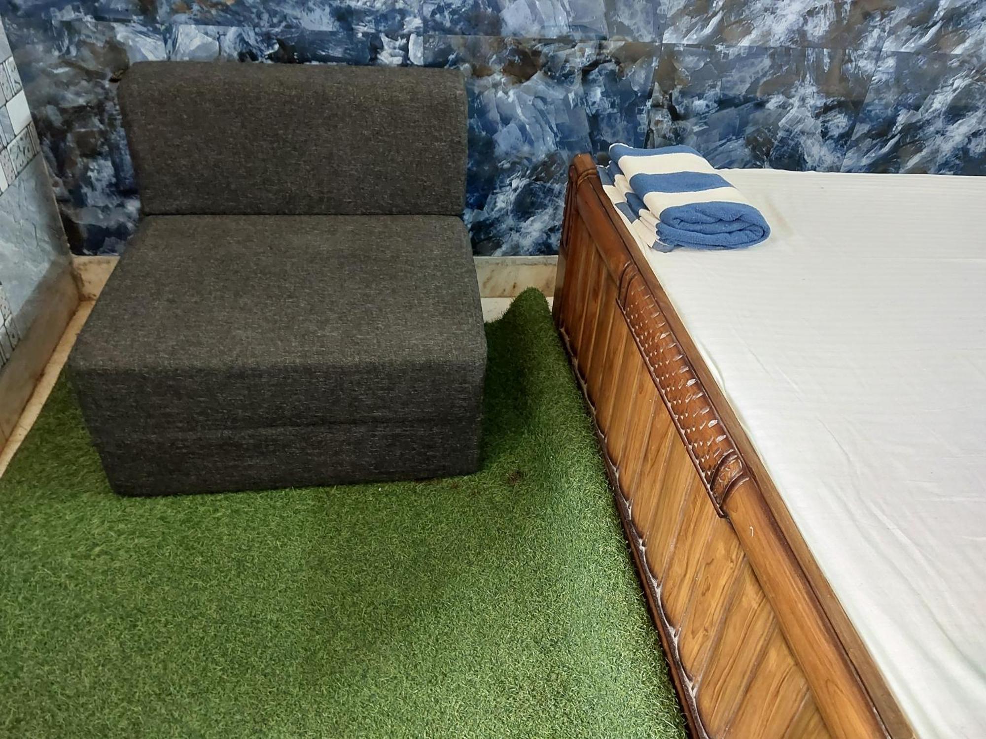 Nirman Beach Homestay Пури Экстерьер фото